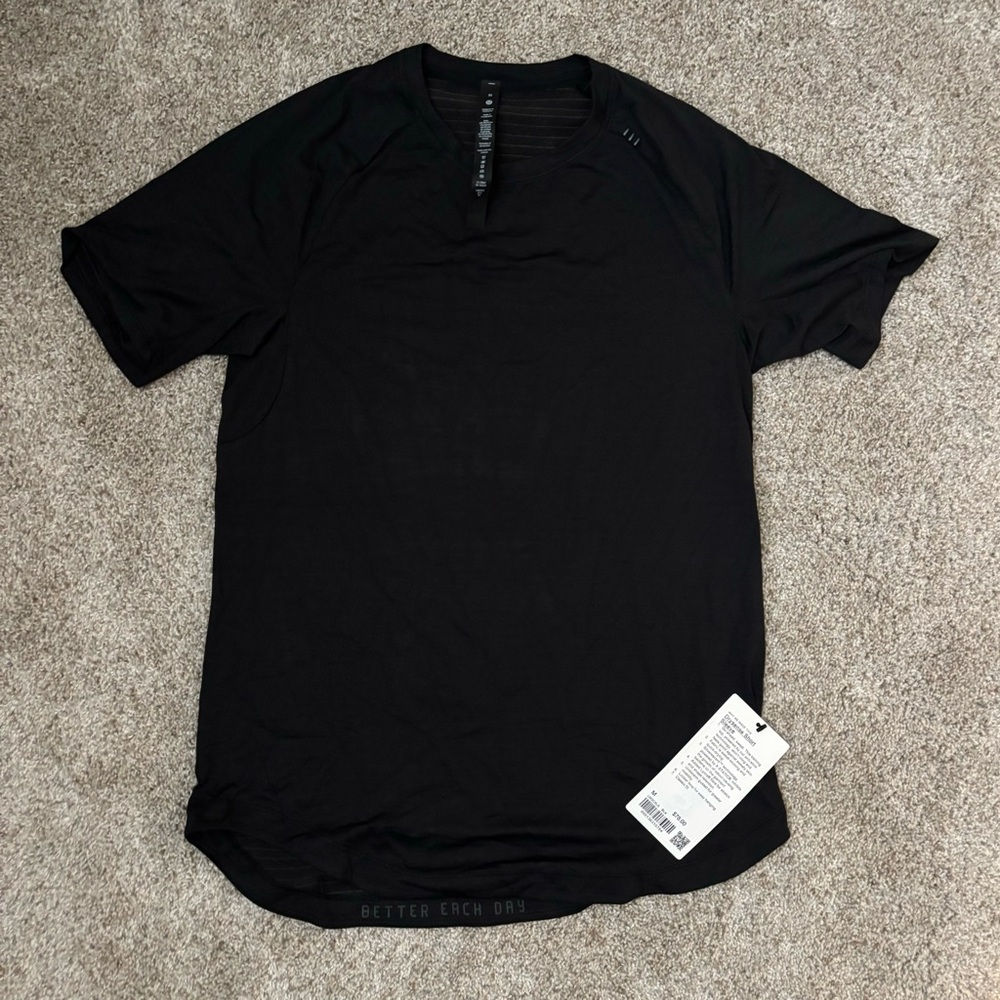 Lululemon Men’s  Drysense Short Sleeved Shirt